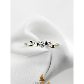Каблучка із білого золота з діамантами